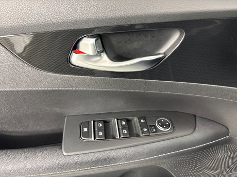 Used 2022 Kia Forte GT-Line w/ GT-Line Premium Package image 23