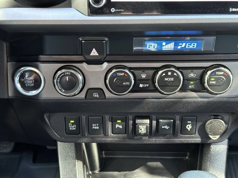 Used 2021 Toyota Tacoma TRD Off-Road w/ Technology Package image 31