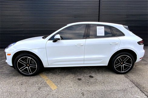 Certified 2021 Porsche Macan S image 2
