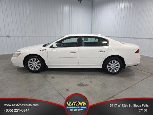 Used 2011 Buick Lucerne CX image 1