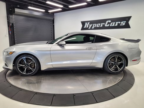 Used 2015 Ford Mustang Coupe image 9