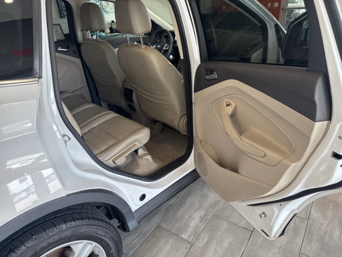 Used 2015 Ford Escape SE w/ Equipment Group 201A image 24
