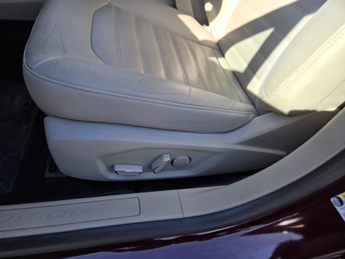 Used 2017 Ford Fusion SE image 26