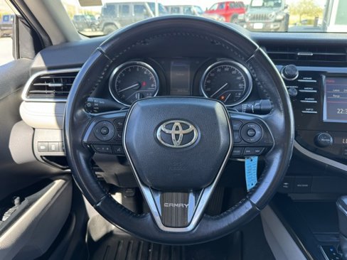 Used 2018 Toyota Camry SE image 14