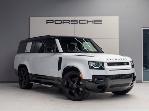 Used 2023 Land Rover Defender 130 X-Dynamic SE image 9