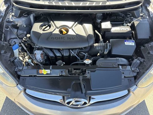 Used 2013 Hyundai Elantra GLS w/ Preferred Pkg image 11