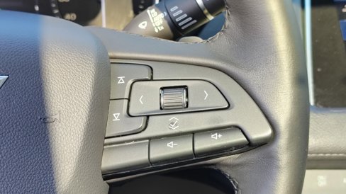 Used 2019 Cadillac XT4 Premium Luxury w/ Cold Weather Package image 16