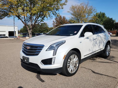 Used 2017 Cadillac XT5 Premium Luxury image 3