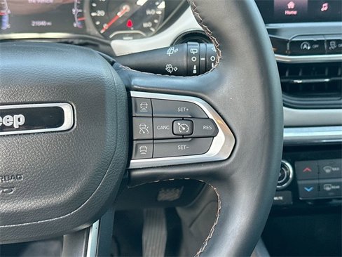 Certified 2022 Jeep Compass Limited image 25