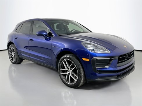 Certified 2024 Porsche Macan w/ Premium Plus Package image 9