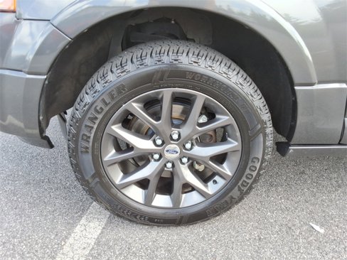 Used 2017 Ford Expedition EL Limited w/ Equipment Group 301A image 10