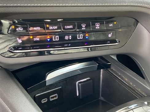 Used 2023 Buick Envision Preferred image 16