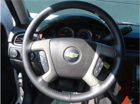 Used 2013 Chevrolet Suburban LTZ image 10
