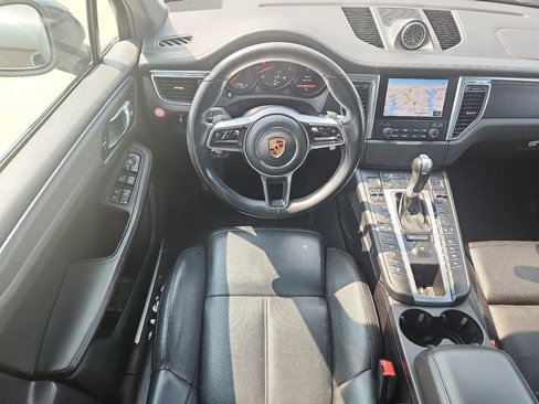 Used 2018 Porsche Macan GTS image 12