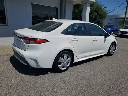 Used 2021 Toyota Corolla LE image 8