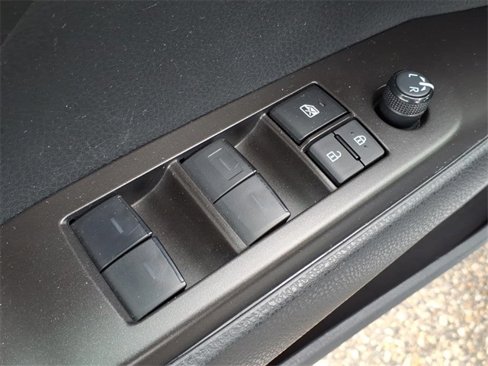 Used 2024 Toyota Camry SE image 11