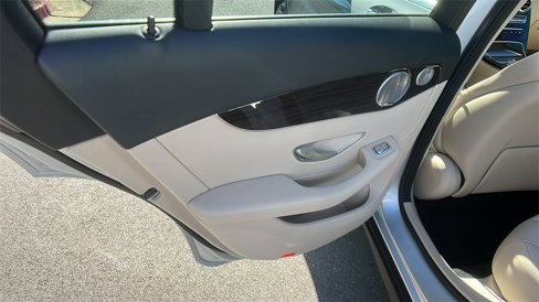 Used 2020 Mercedes-Benz GLC 300 image 22