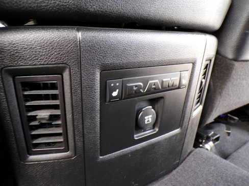 Used 2018 RAM 2500 Laramie w/ Off Road Package image 27