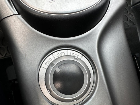 Used 2009 Mitsubishi Outlander SE image 38