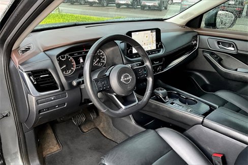 Used 2023 Nissan Rogue SL w/ SL Premium Package image 11