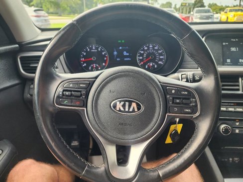 Used 2018 Kia Optima S w/ Panoramic Sunroof Package image 20