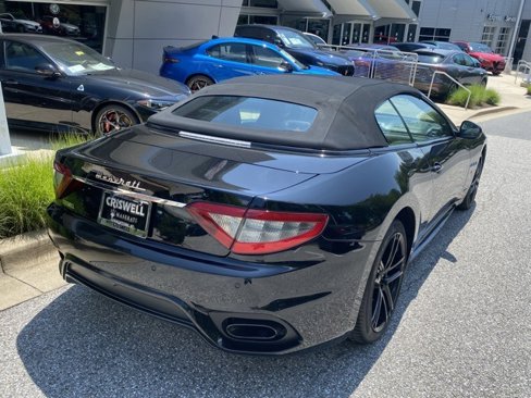 Used 2018 Maserati GranTurismo Sport image 5