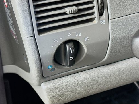 Used 2005 Chrysler Crossfire Limited image 15