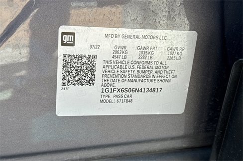 Used 2022 Chevrolet Bolt LT w/ Infotainment Package image 33