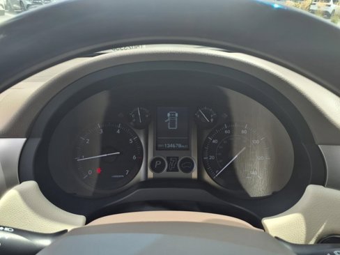 Used 2011 Lexus GX 460 image 17