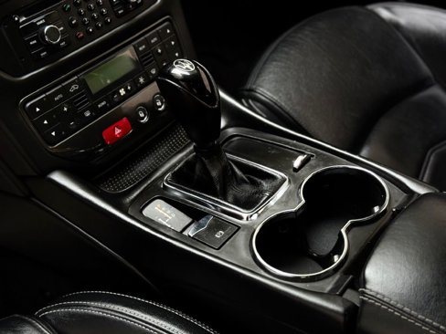 Used 2014 Maserati GranTurismo Sport image 31