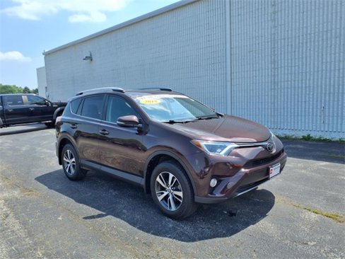 Used 2018 Toyota RAV4 XLE image 5