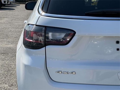 Used 2022 Jeep Compass Limited w/ Elite Group image 11