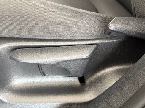 Used 2022 Toyota Corolla LE image 12