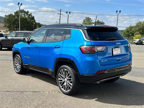 Used 2023 Jeep Compass Limited w/ Elite Group image 2