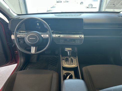 Used 2024 Hyundai Kona SEL image 9