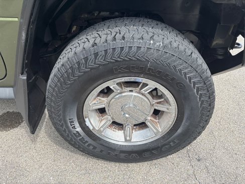 Used 2003 HUMMER H2 Luxury w/ Preferred Equipment Group image 26