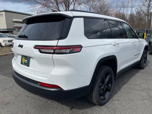 New 2025 Jeep Grand Cherokee L Altitude image 9
