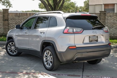 Used 2019 Jeep Cherokee Latitude Plus image 19