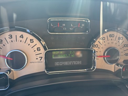 Used 2013 Ford Expedition Limited image 16