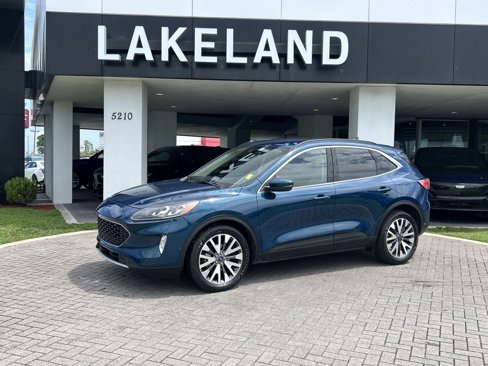 Used 2020 Ford Escape Titanium image 2