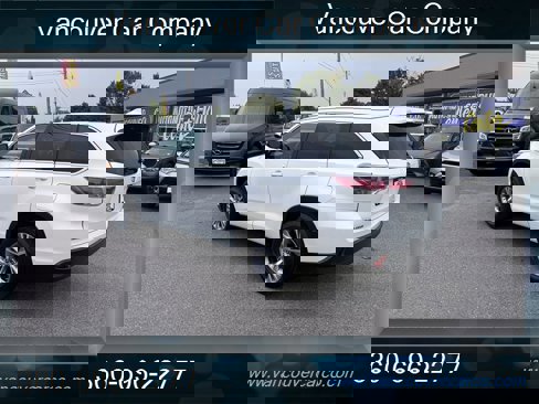 Used 2015 Toyota Highlander XLE image 3