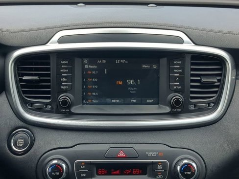 Used 2020 Kia Sorento EX image 17