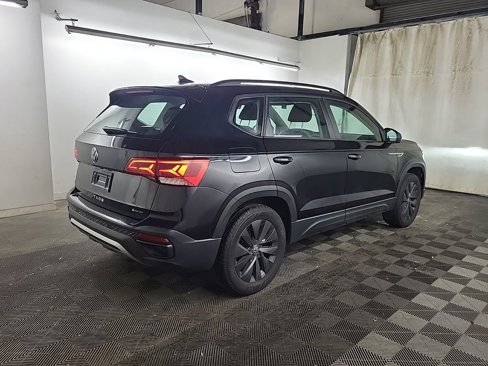 Used 2022 Volkswagen Taos S image 4