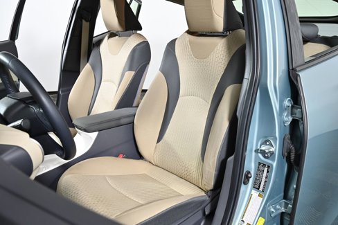 Used 2016 Toyota Prius image 24