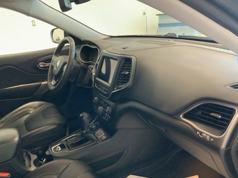 Used 2022 Jeep Cherokee Latitude Lux w/ Mopar Interior Package image 33