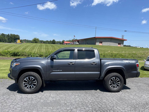 Used 2021 Toyota Tacoma 4x4 Double Cab image 1