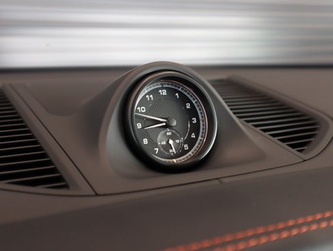 Certified 2024 Porsche Macan image 25