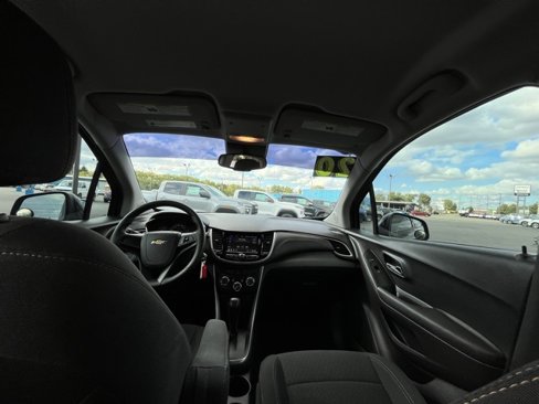 Used 2020 Chevrolet Trax LS image 26