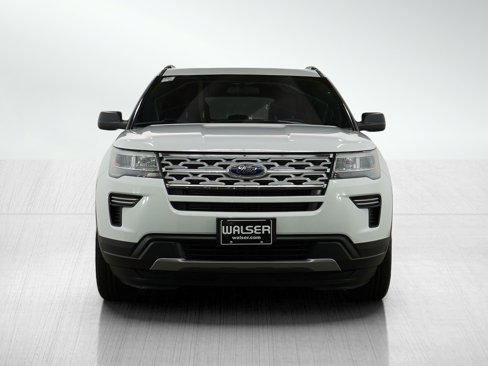 Used 2019 Ford Explorer XLT image 9