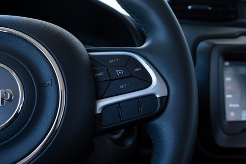 Used 2020 Jeep Renegade Latitude image 7